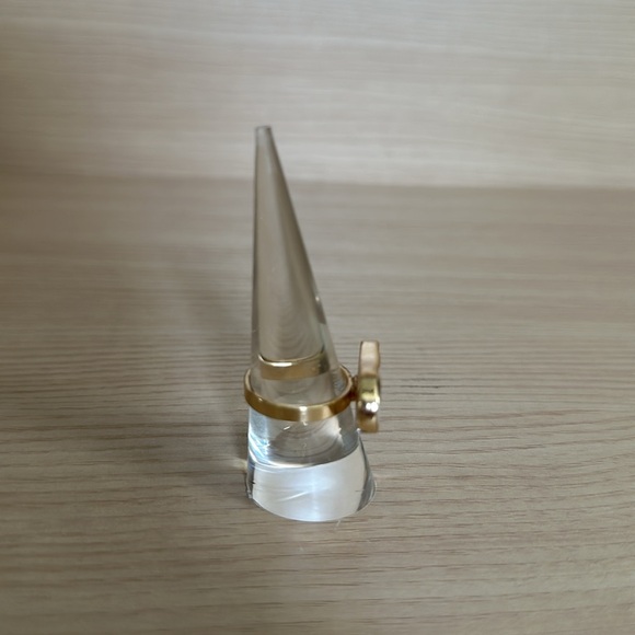 Express Gold Ring 8 - Picture 4 of 11